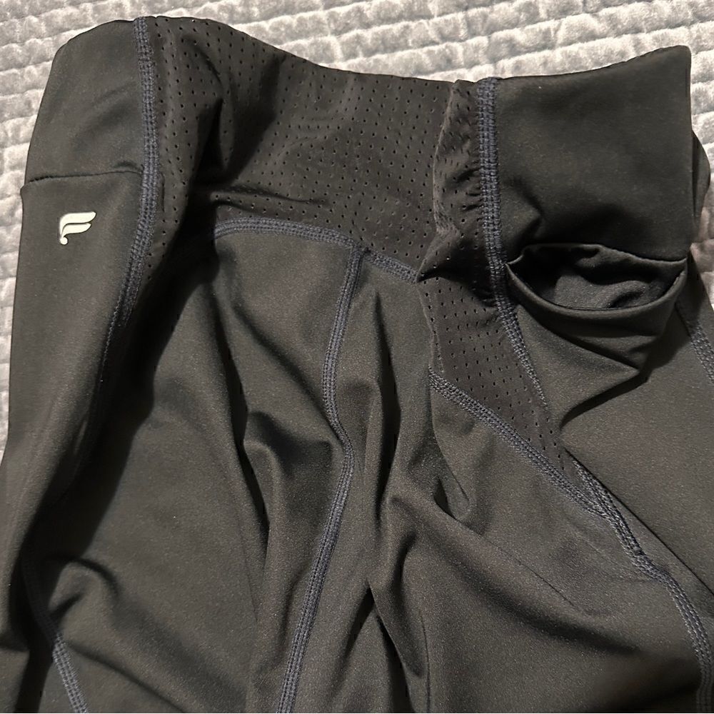 Fabletics Women's Small Black Leggings Zippered Leg Hem
Side Hip Pocket - Picture 6 of 16